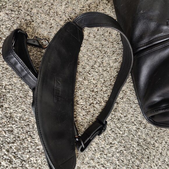 Tumi Alpha Tpass Black Expandable Leather Briefcase Carryon Bag Strap - Picture 9 of 15